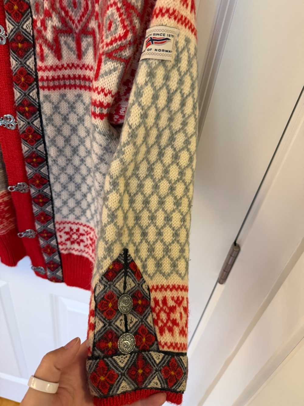 Vintage Dale of Norway Wool Cardigan Nordic Sweater Pewter Clasps Red - Picture 2 of 4